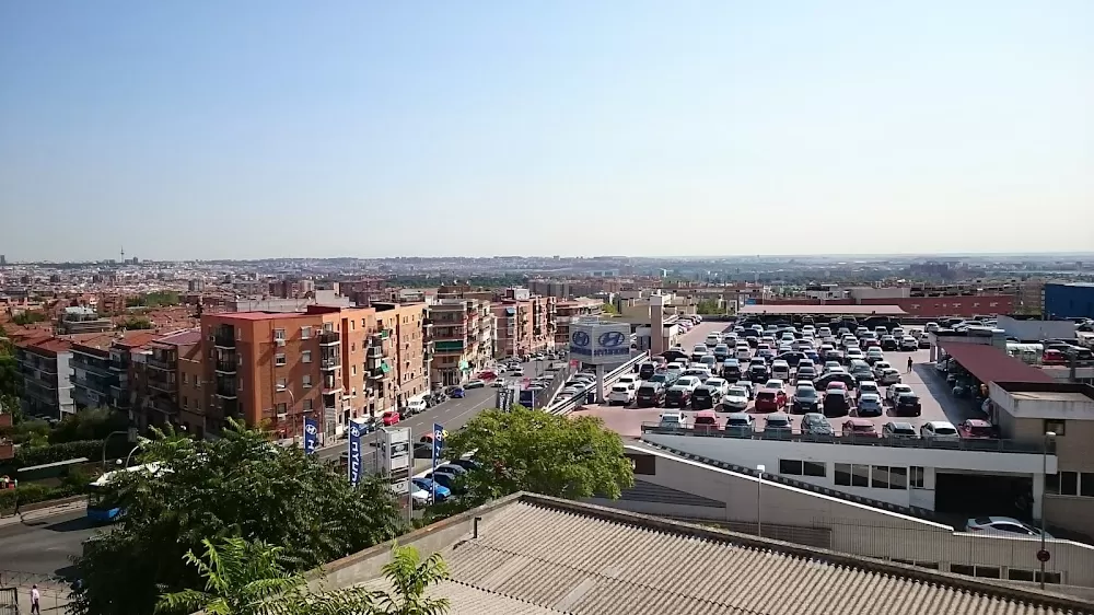 Centro de Especialidades Periférico Carabanchel Alto - Photo 2