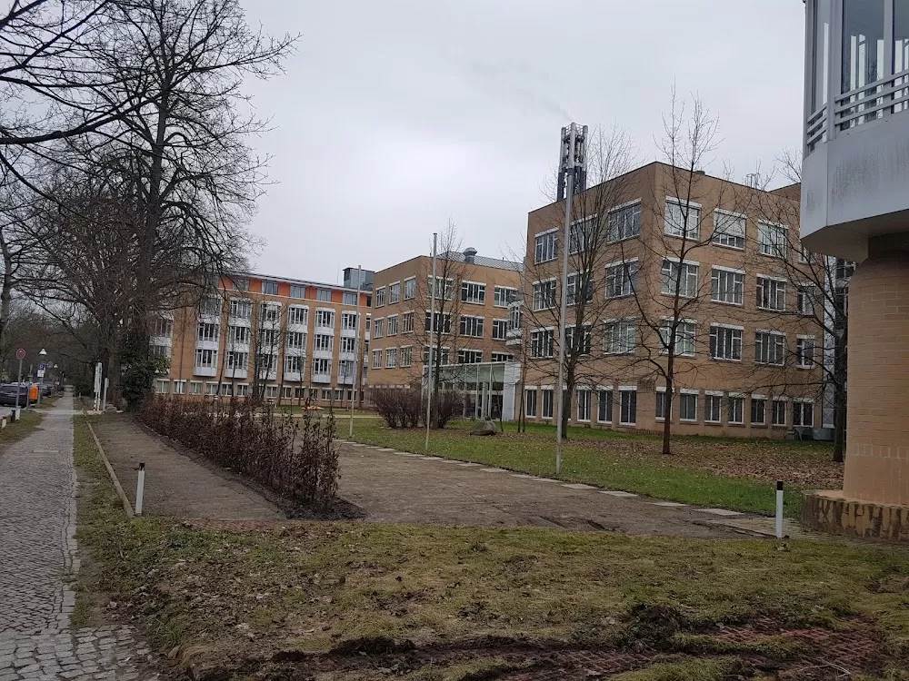 Klinik für Pneumologie – Lungenklinik Heckeshorn | Helios Klinikum Emil von Behring - Photo 7