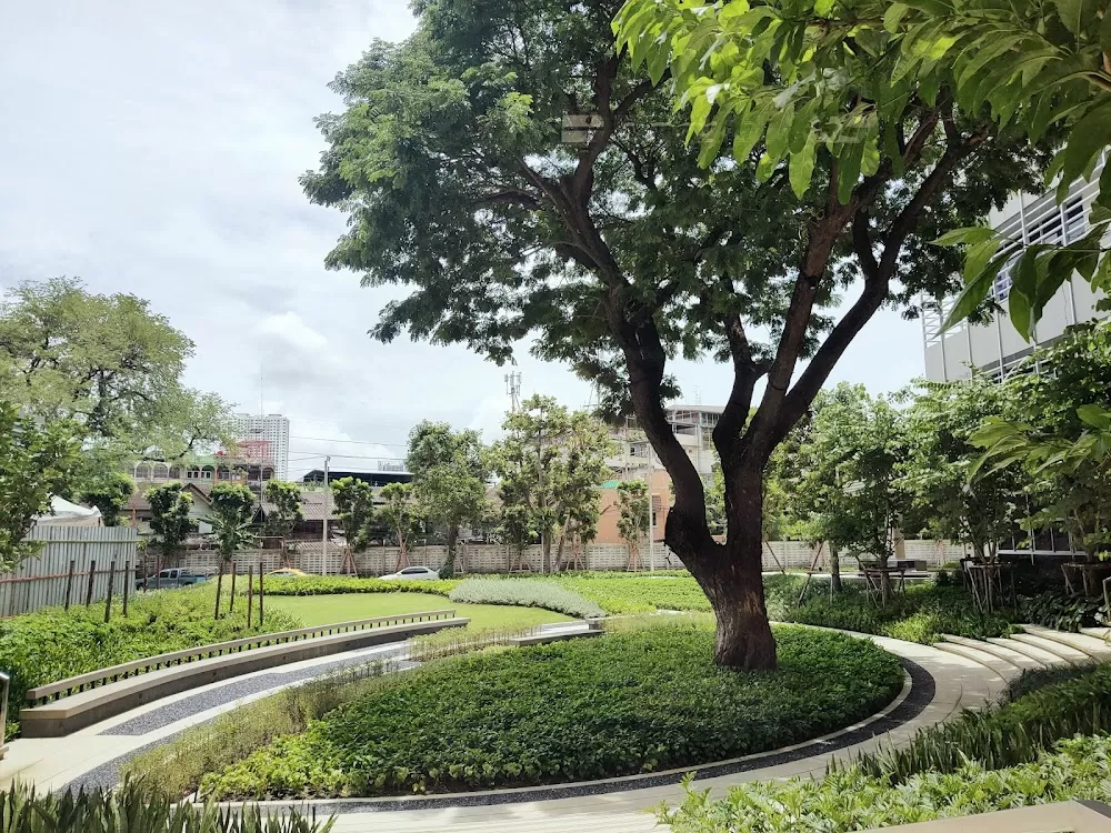 Somdet Chao Phraya Hospital - Photo 7