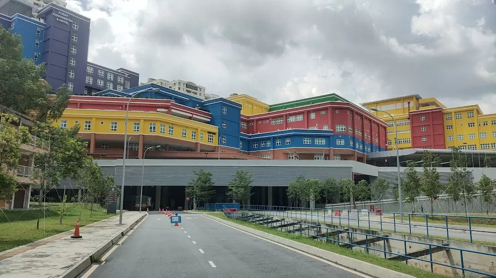 Tunku Ampuan Besar Tuanku Aishah Rohani Hospital, UKM Children's Specialist Hospital - Photo 1