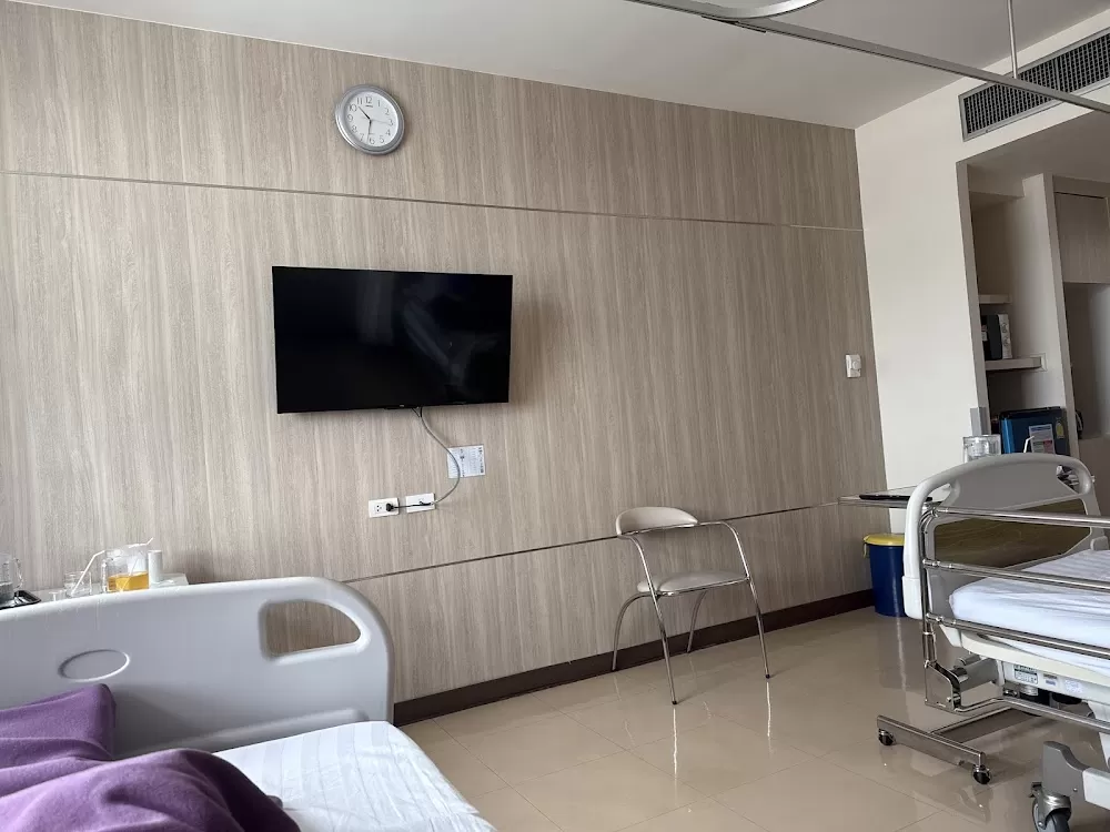 Navamin 9 Hospital - Photo 4