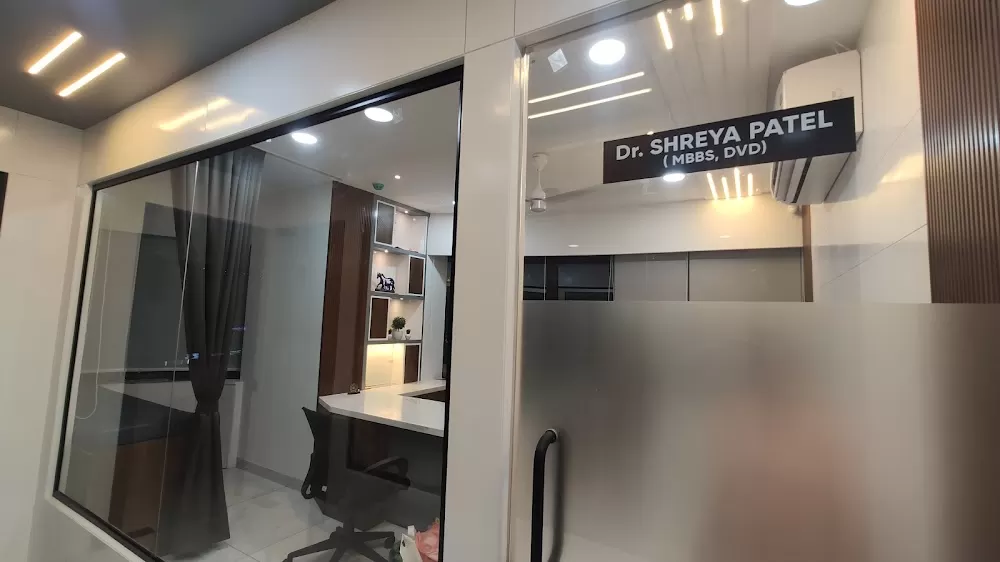 Atharva Skin & Mind Clinic (Vasna Bhayli) | Dermatologist in Vadodara | Skin Specialist in Vadodara | Laser | Psychiatrist | - Photo 5