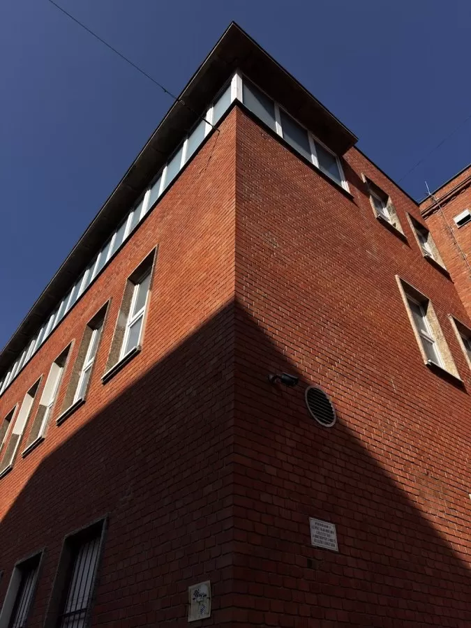Visegradi street Adult Health Centre - Photo 6