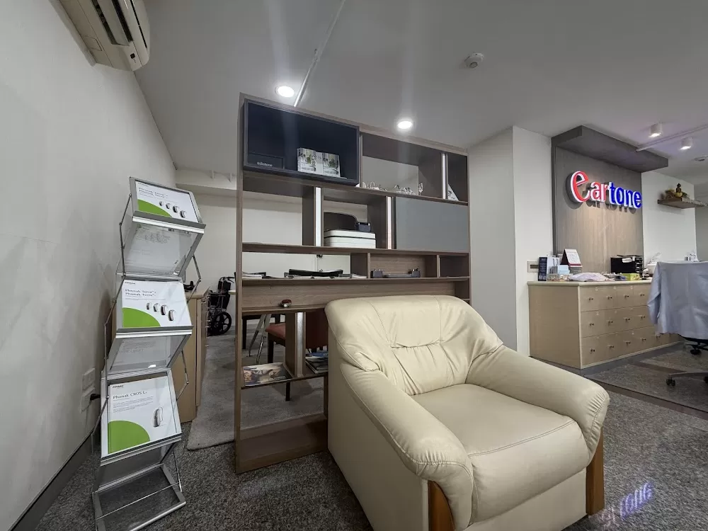 Eartone: Ear & Hearing Aids Medical Center (BangPai branch) - Photo 1