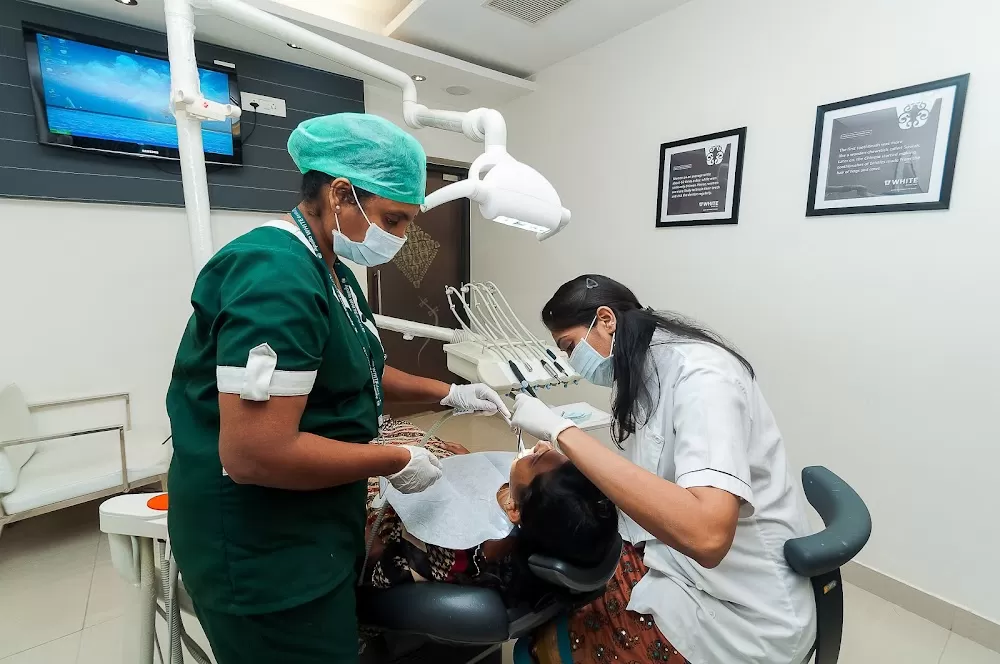 Apollo Dental Clinic, Nungambakkam | Best Dental Clinic in Chennai | Root Canals, Aligners, Implants, Crowns - Photo 4