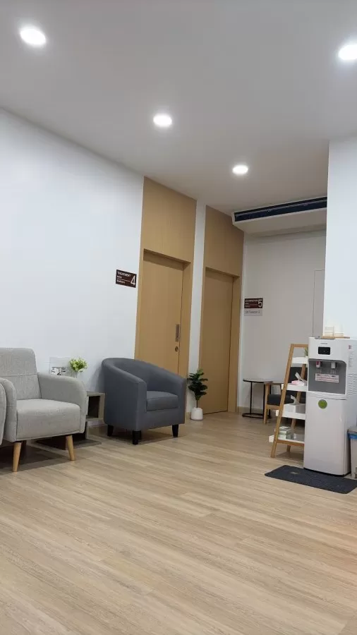 WellMed Bangkok Clinic - เขตวัฒนา - Photo 3