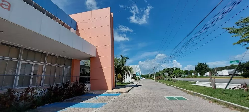 Playa del Carmen Dialysis Center - Photo 4