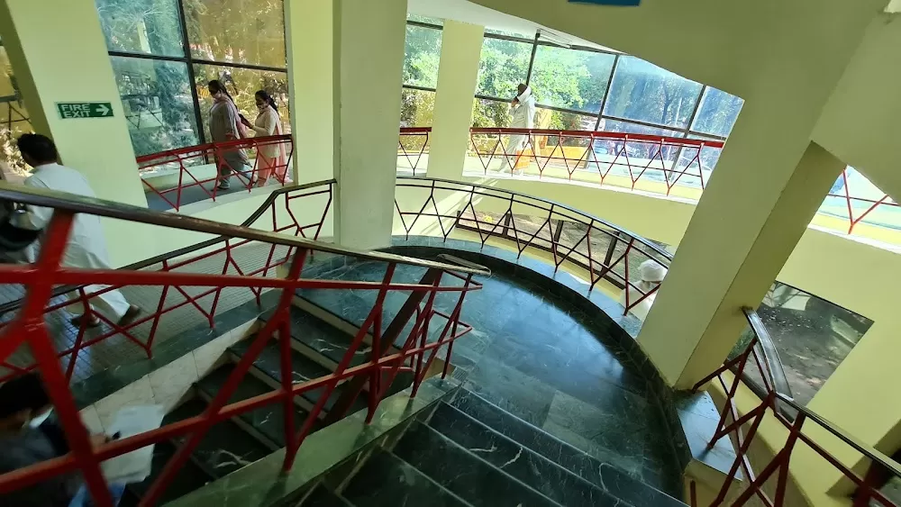 Advanced Eye Centre, PGIMER, Chandigarh - Photo 3