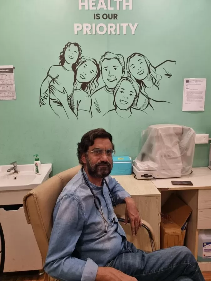 Dr J Prabhakar Rao (35+ Years Experience), Best Child Specialist in Noida, Pediatrician, Newborn, Child Doctor, Vaccination - Photo 4