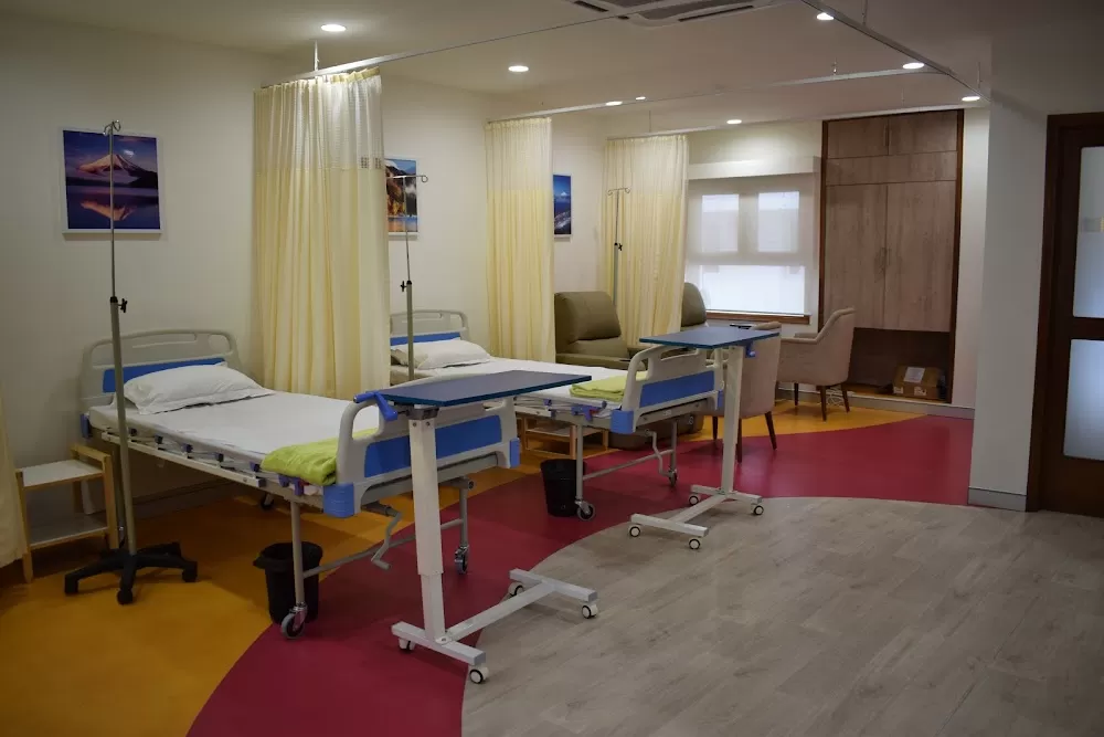 HOPE ONCOLOGY CLINIC - Photo 4