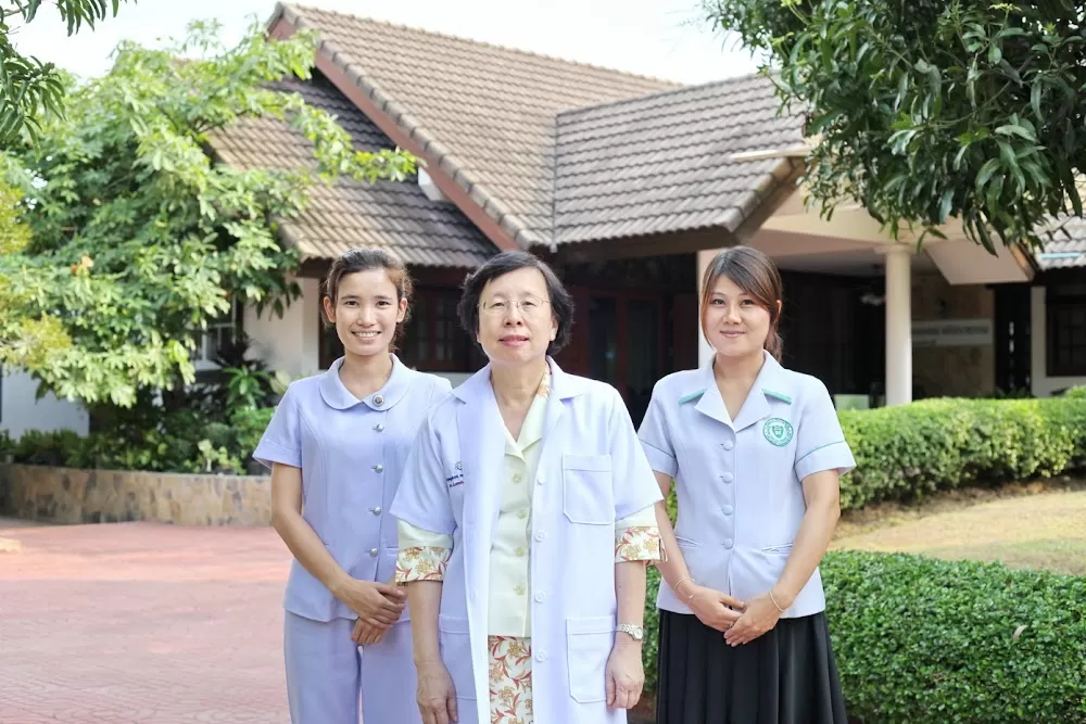 Bangkok Health Clinic - Photo 2