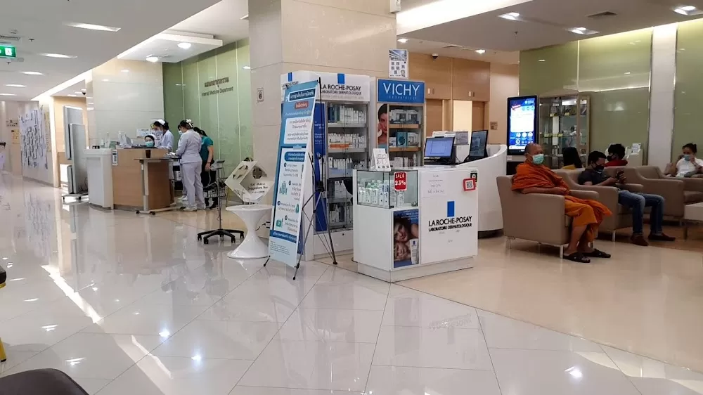 Samitivej Chonburi Hospital - Photo 2