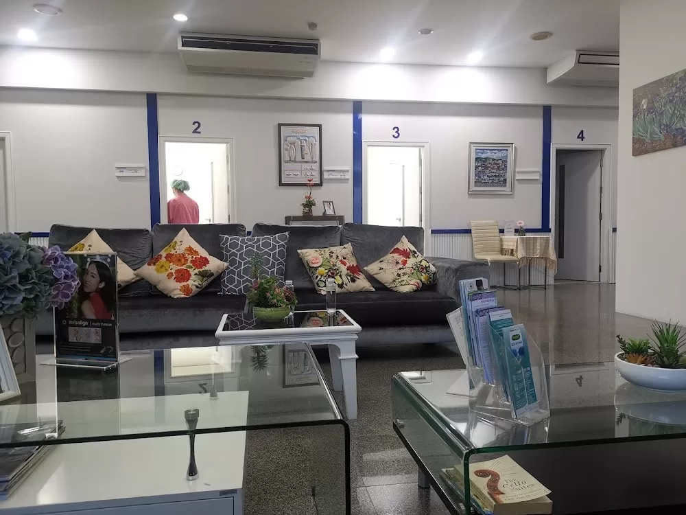 Chiangmai Dental Hospital - Photo 2