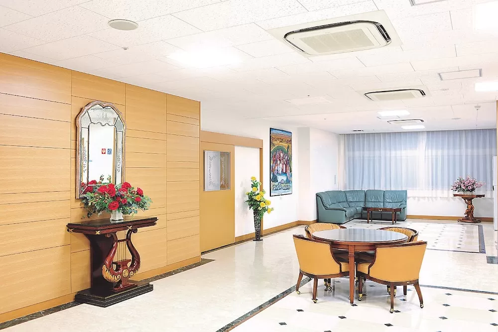 Yukawa Gastrointestinal Hospital - Photo 3