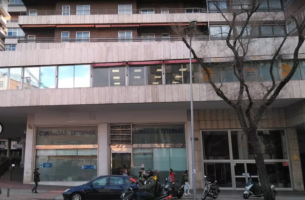 Consultas Externas - Hospital Universitario FJD (Fundación Jiménez Díaz) - Photo 7