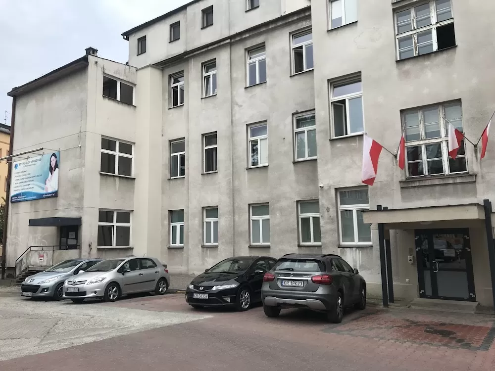 Szpital Ginekologiczno-Położniczy im. Rafała Czerwiakowskiego - Photo 2