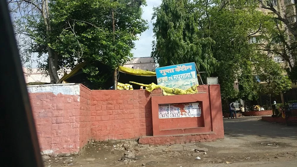 Sultaniya Zanana Hospital - Photo 3