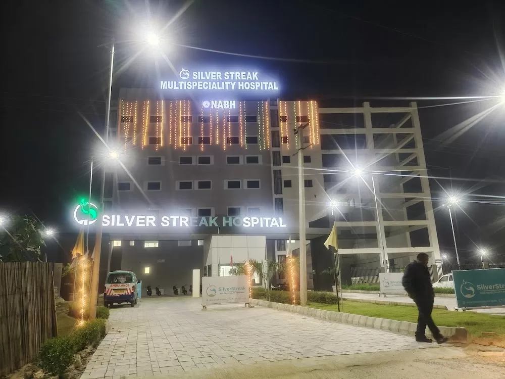 SilverStreak Multispeciality Hospital - Photo 2