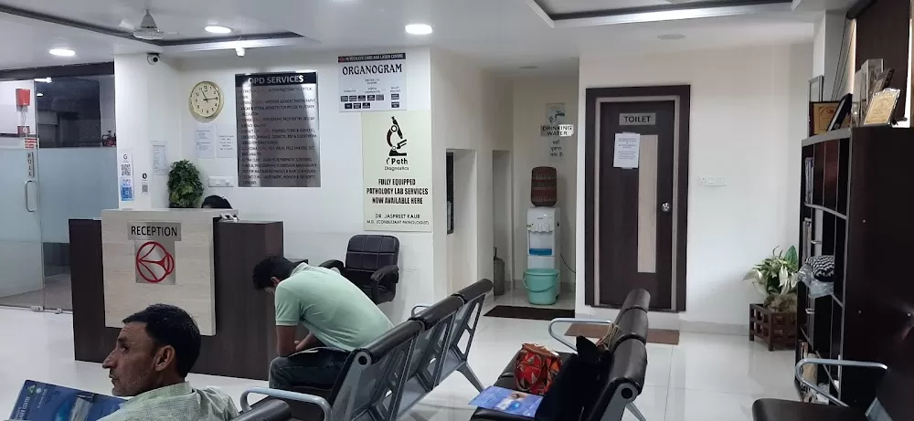 Hi-Tech Eye Care and Laser Centre - Photo 6