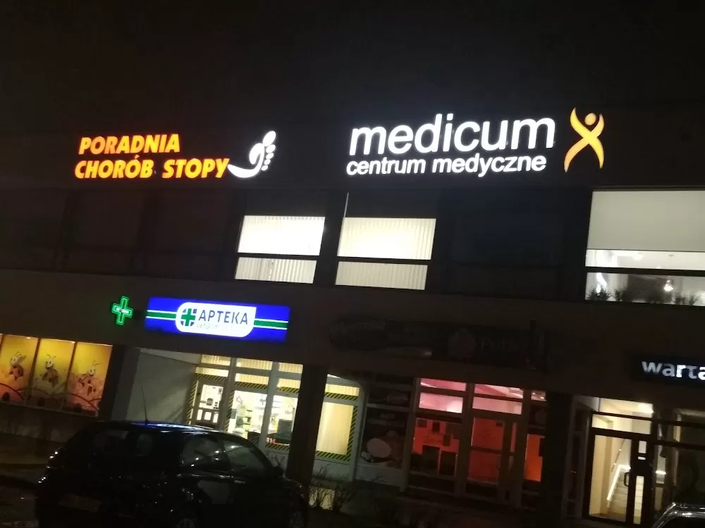 Centrum Medyczne MEDICUM - Poradnia ortopedii i rehabilitacji - Photo 2