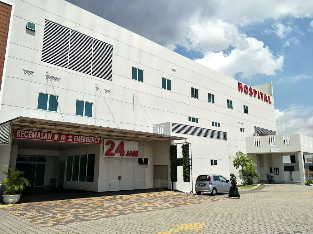 Pantai Hospital Laguna Merbok - Photo 4