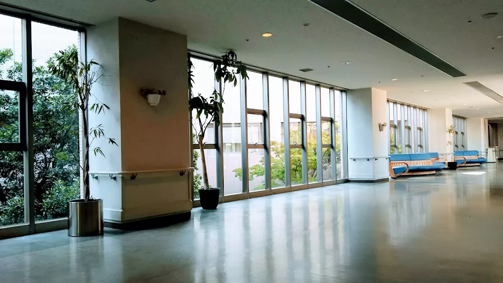 Nippon Medical School Chiba Hokusoh Hospital - Photo 3