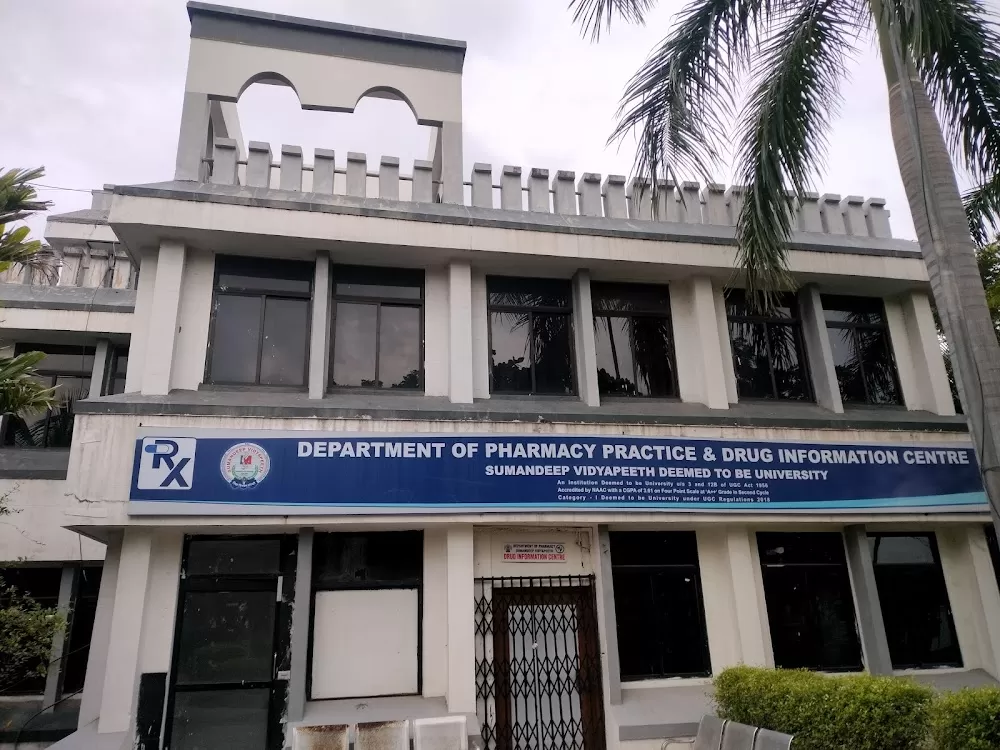 Dhiraj General Hospital - Photo 4