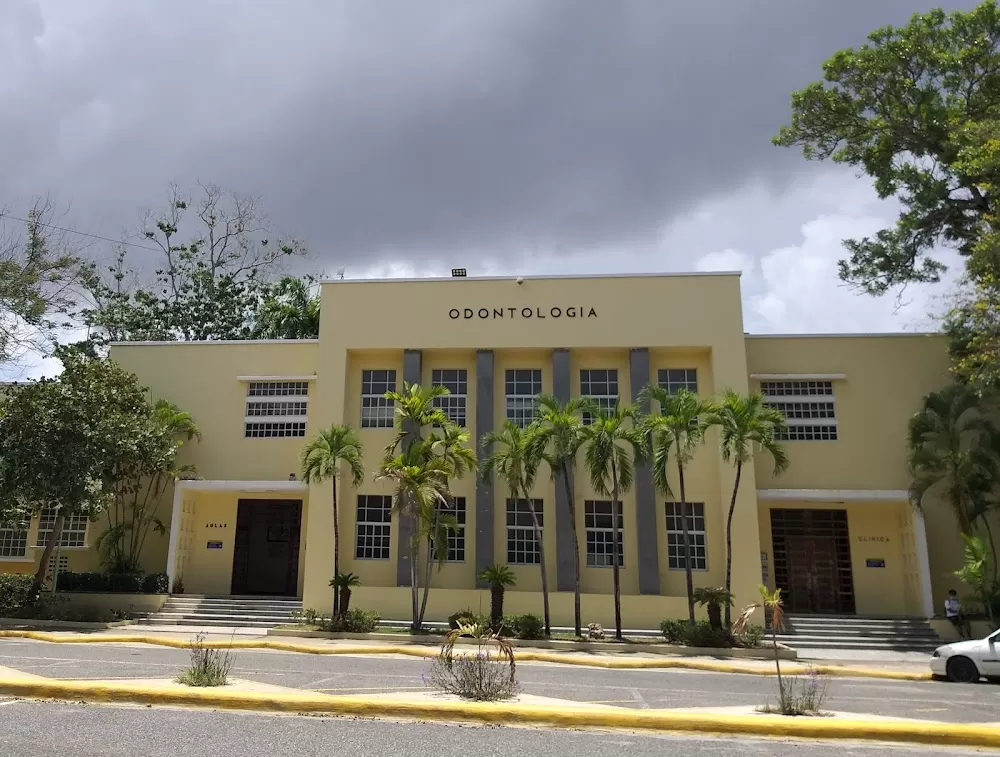 Escuela de Odontología - Photo 7
