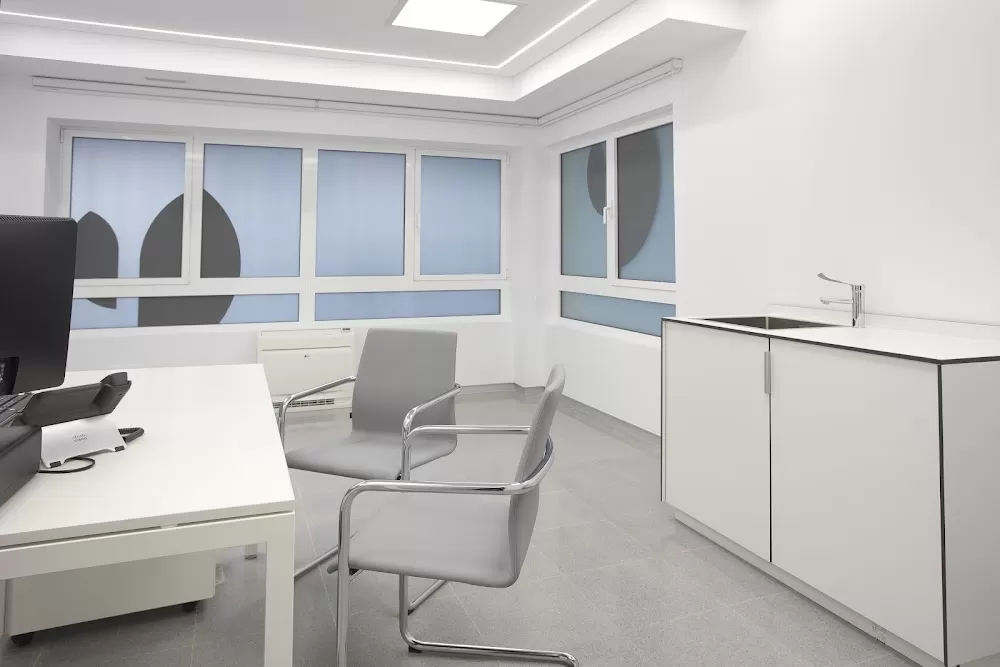 Consultas Externas Hospital Quirónsalud San José - Photo 5