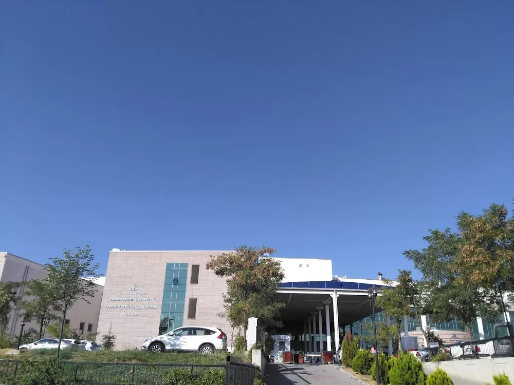 Yıldırım Beyazıt Üniversitesi Yenimahalle Eğitim ve Araştırma Hastanesi - Photo 6