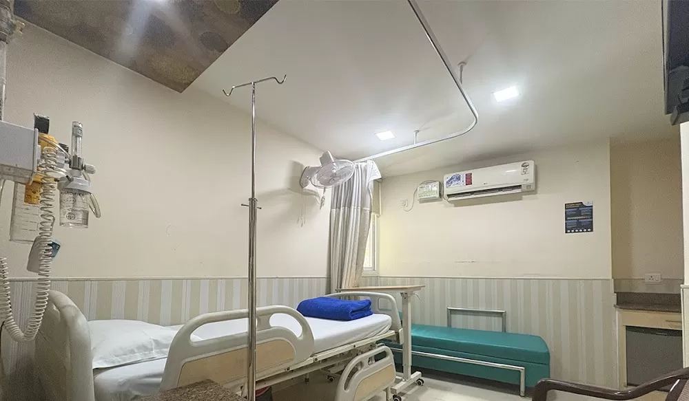 Pristyn Care Sheetla Hospital - Neurology - Photo 4