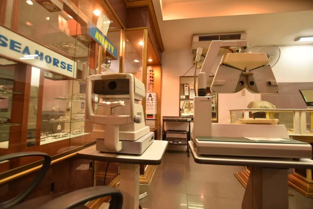 Saint Peter Eye Hospital - Photo 8