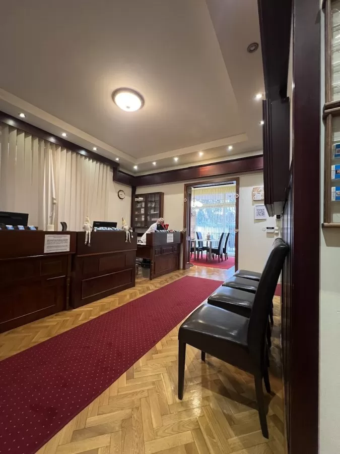 Benyovszky Medical Center - Photo 6