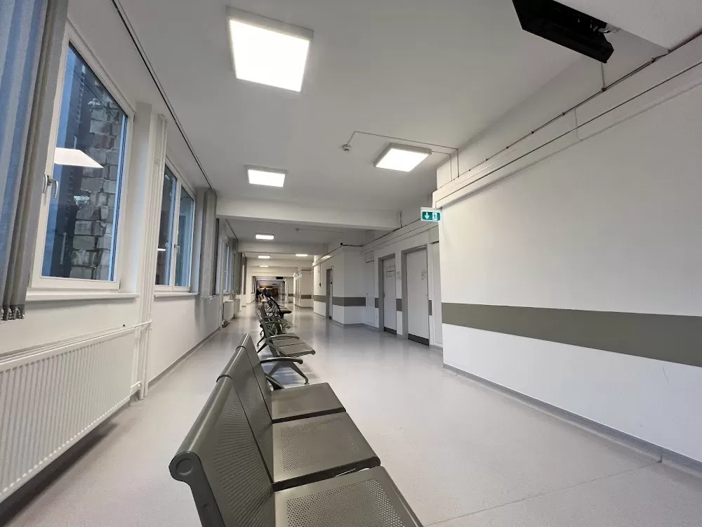 Kútvölgyi Hospital - Photo 2