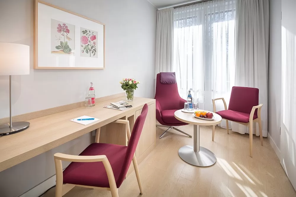 Privatklinik Nikolassee - Photo 1