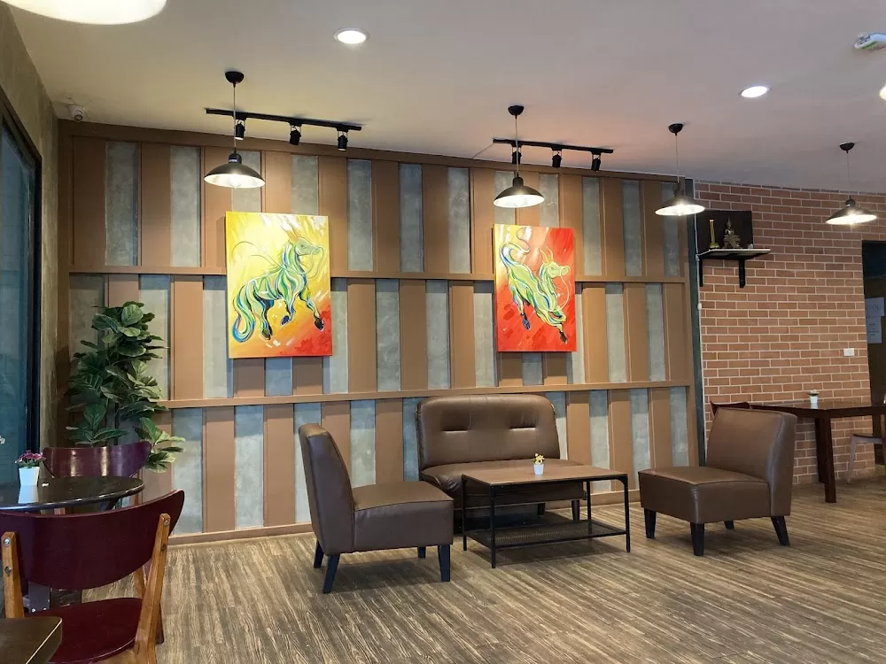International Hospital - Photo 6