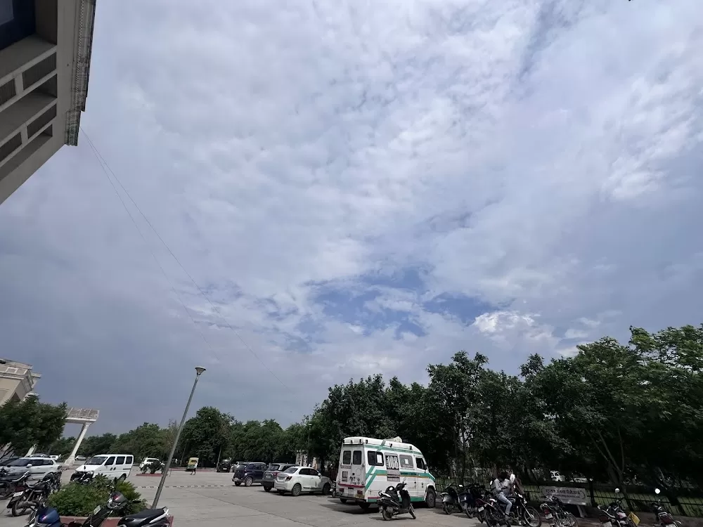Rajasthan University of Health Sciences Hospital, Jaipur - Photo 2