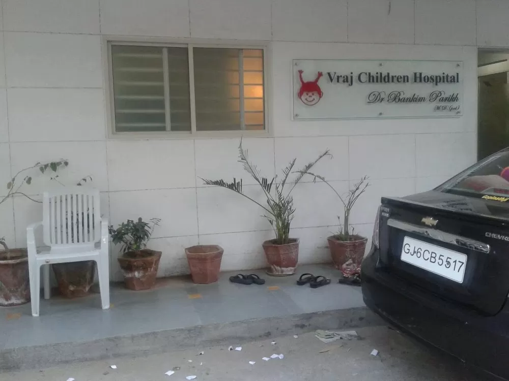 Vraj Children Hospital. Dr Bankim Parikh - Photo 1