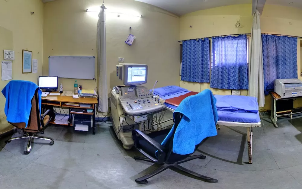 Career Hospital Bhopal - Photo 7