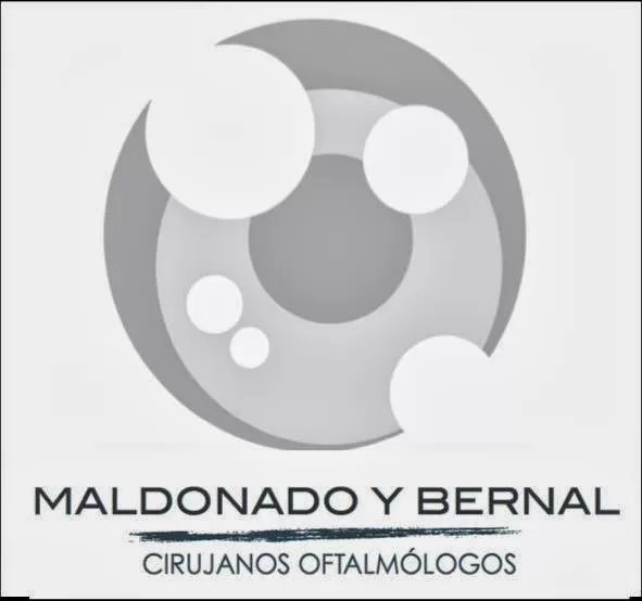 MALDONADO Y BERNAL: Cirujanos Oftalmólogos - Photo 5