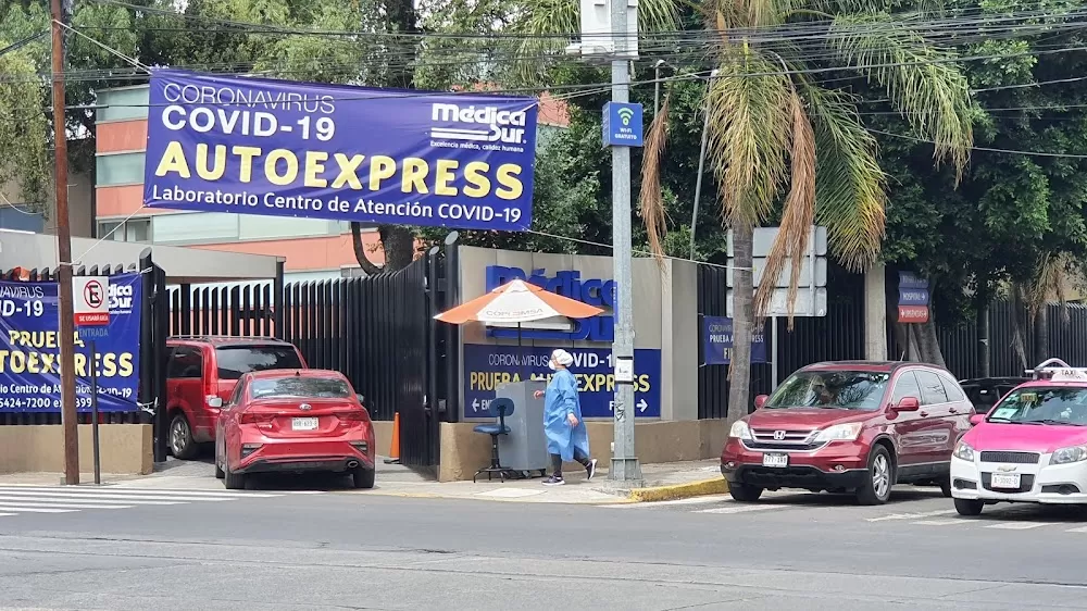 Urgencias Médica Sur - Photo 8