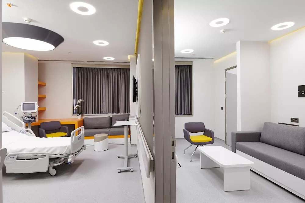 Private Park Medical Center - Photo 3