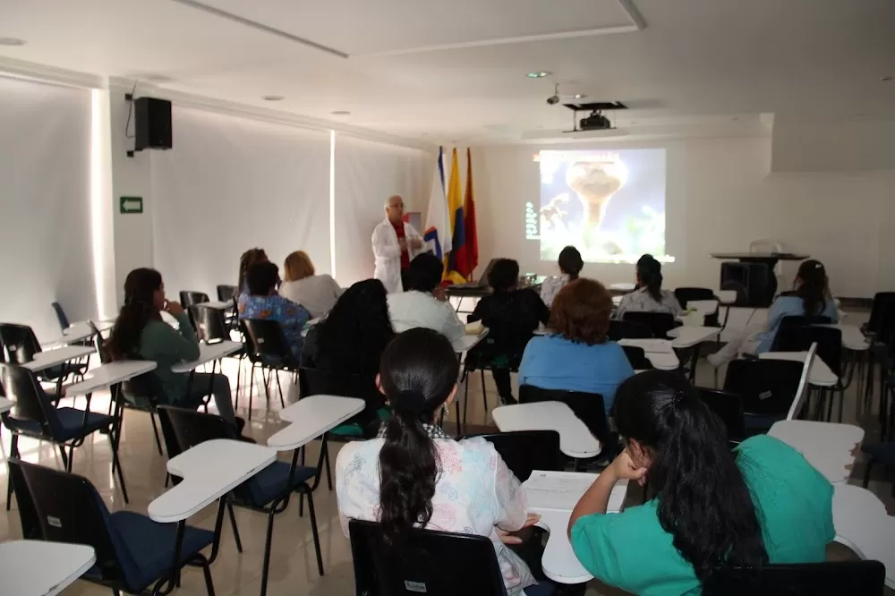 Unidad de Servicios de Salud Simón Bolívar - Photo 6