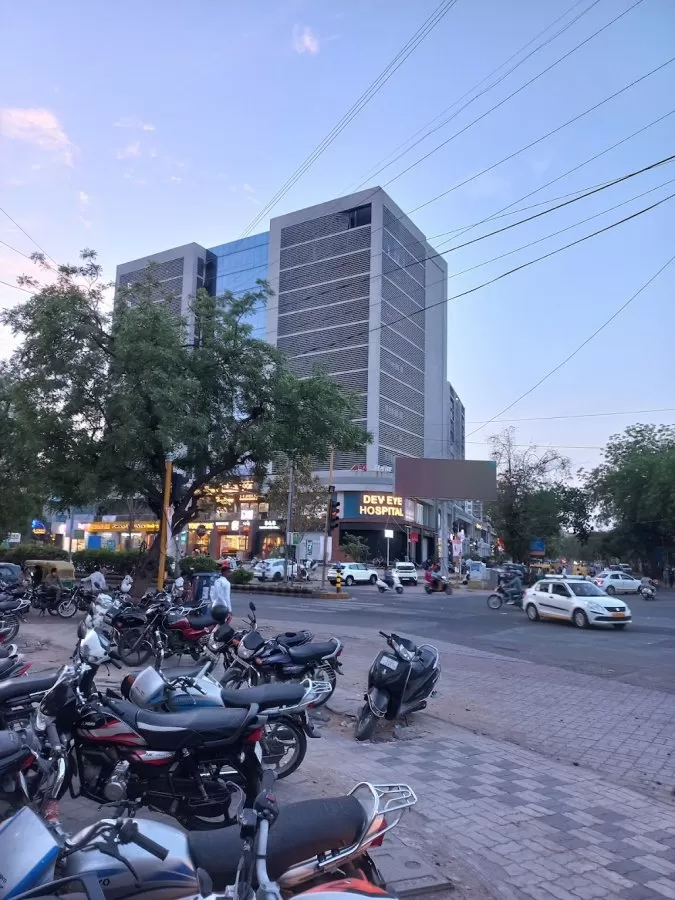 Dev eye Hospital - Photo 4