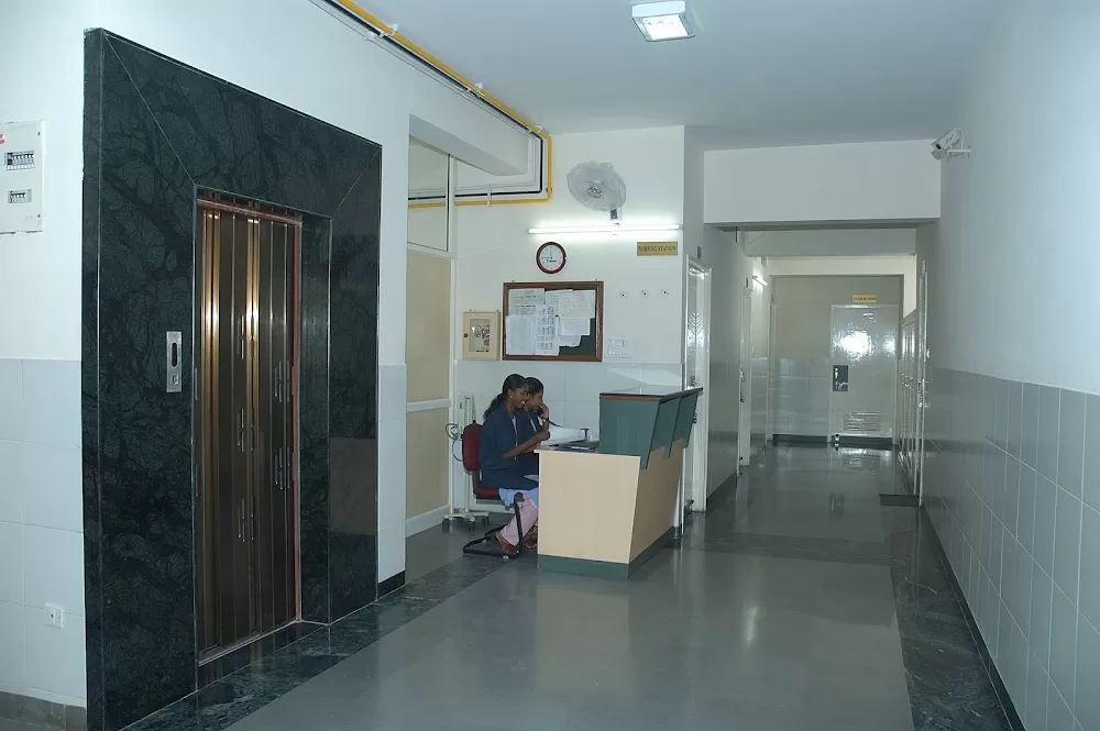 KMS Hospital - Photo 2