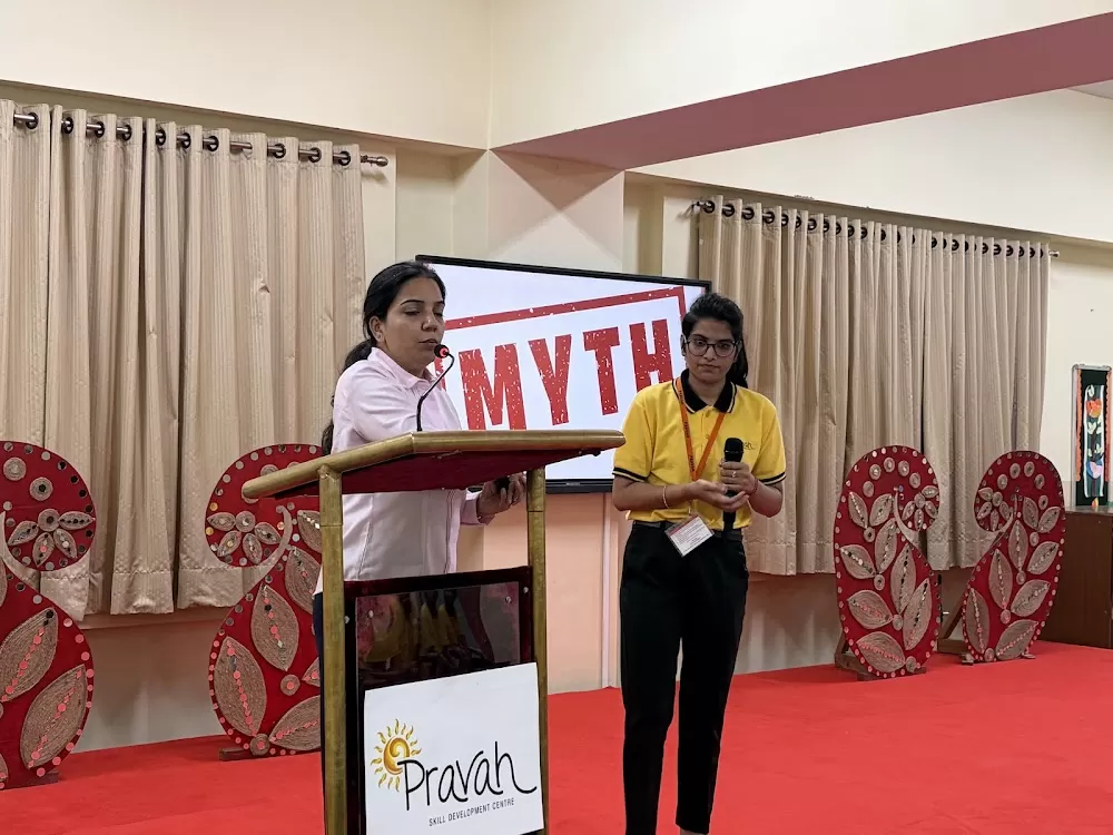 Dr Pankhuri Gautam - Photo 8