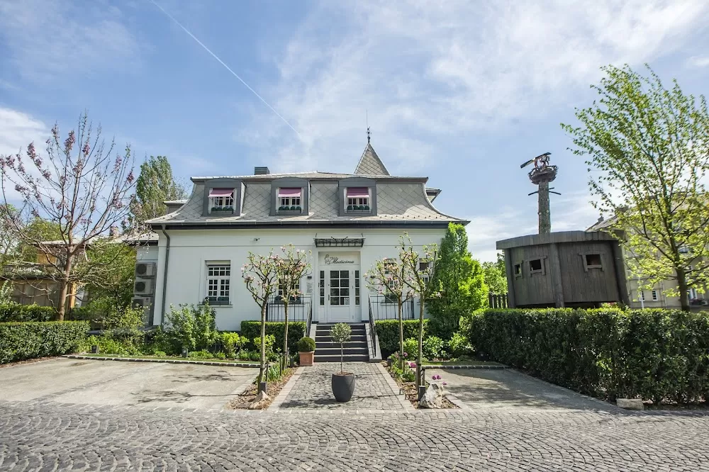 Villa Medicina - Photo 2
