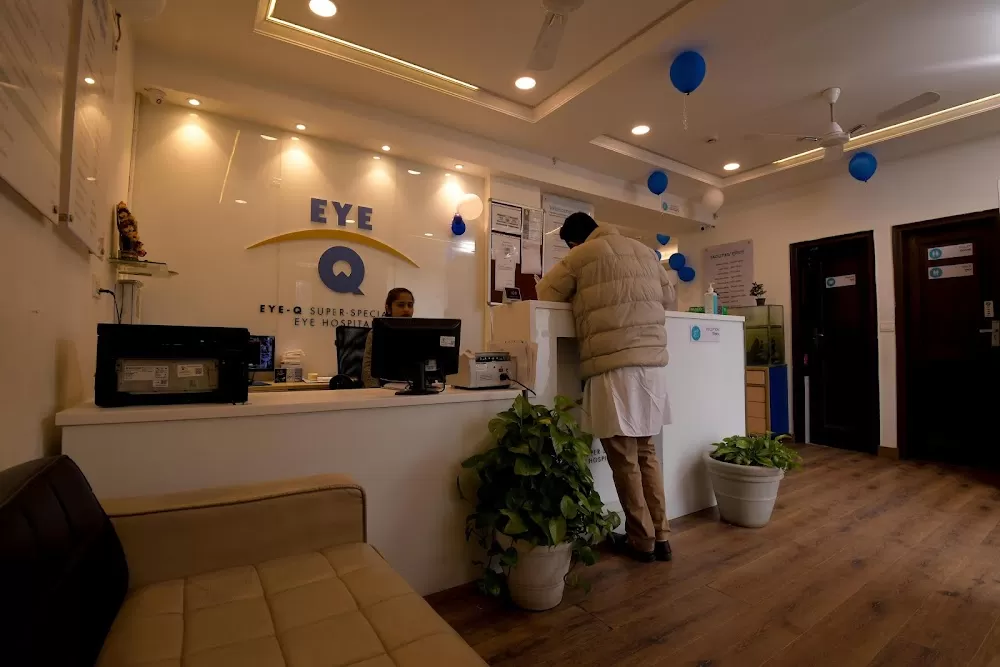 LASIK/Refractive Surgery Specialists at Eye-Q Hospitals in Gurgaon - Photo 4