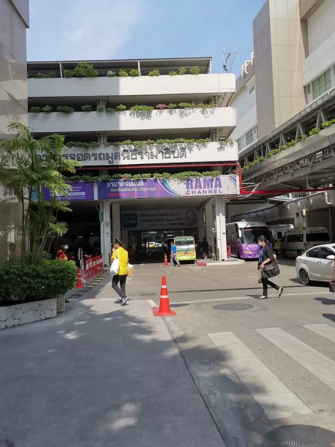 Queen Sirikit Medical Center - Photo 6