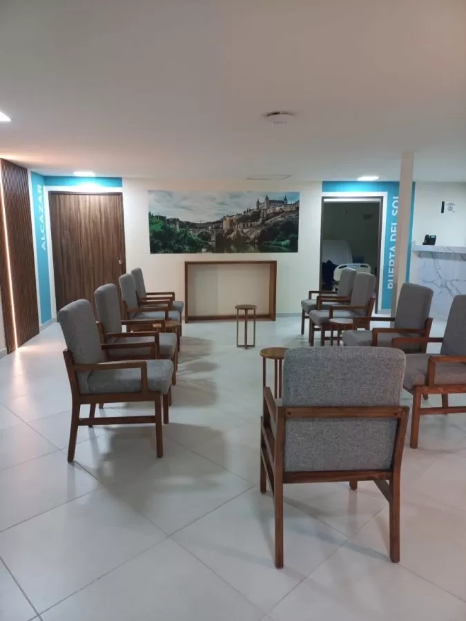 Hospital Toledo - Photo 6